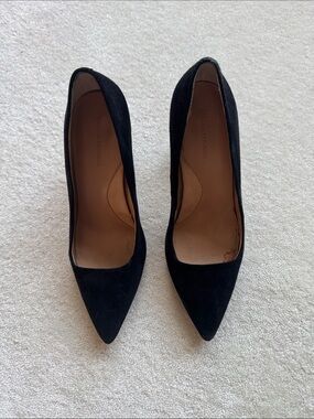 Banana Republic Black Suede Pumps